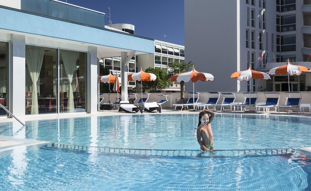 Hotel Parigi Bibione Eksteriør billede