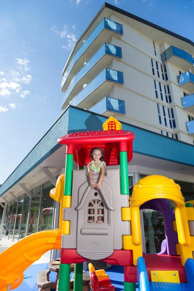 Hotel Parigi Bibione Eksteriør billede