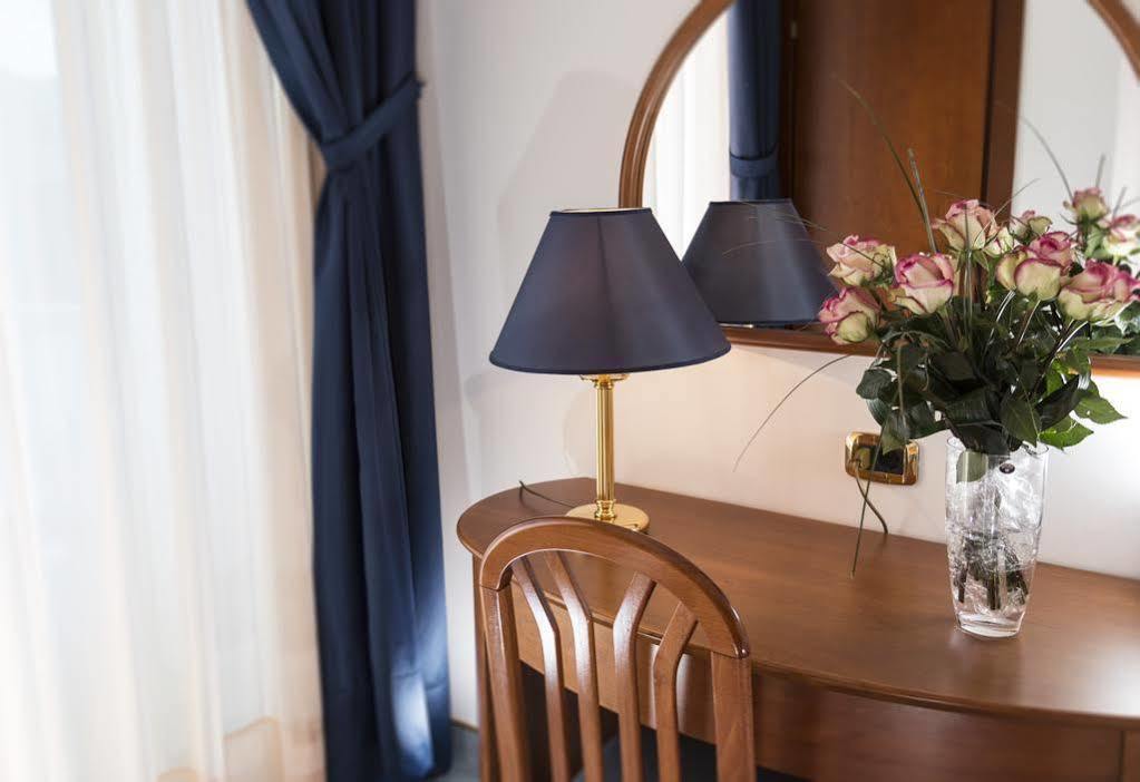 Hotel Parigi Bibione Eksteriør billede